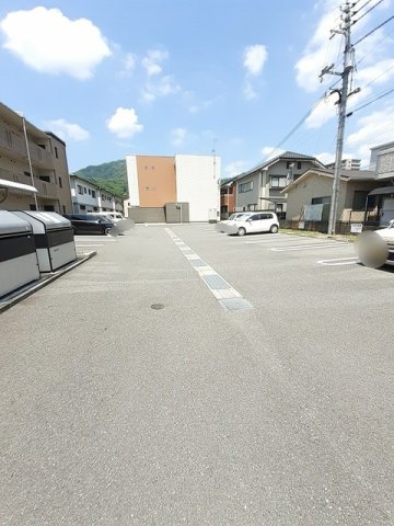 駐車場　駐車スペースもあります