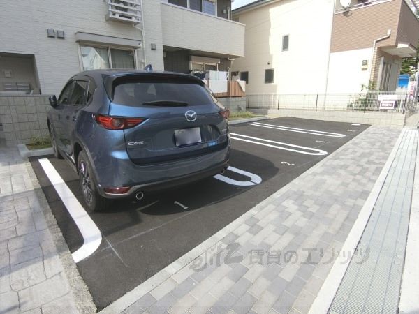 駐車場　駐車場