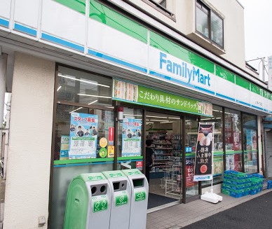 コンビニ　ファミリーマート　上十条一丁目店（コンビニ）まで102m