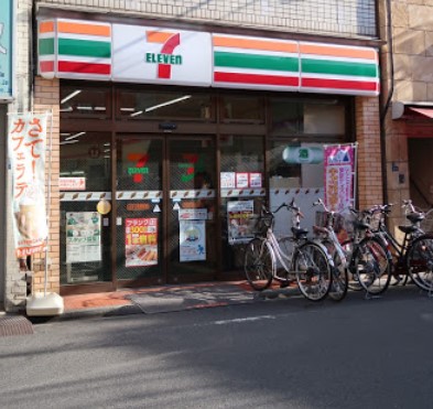 コンビニ　セブン-イレブン 北区十条駅前店（コンビニ）まで347m