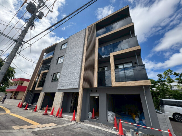 建物外観　札幌市豊平区豊平四条「カレラ学園前」
