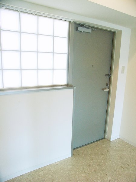 玄関　同建物参考写真