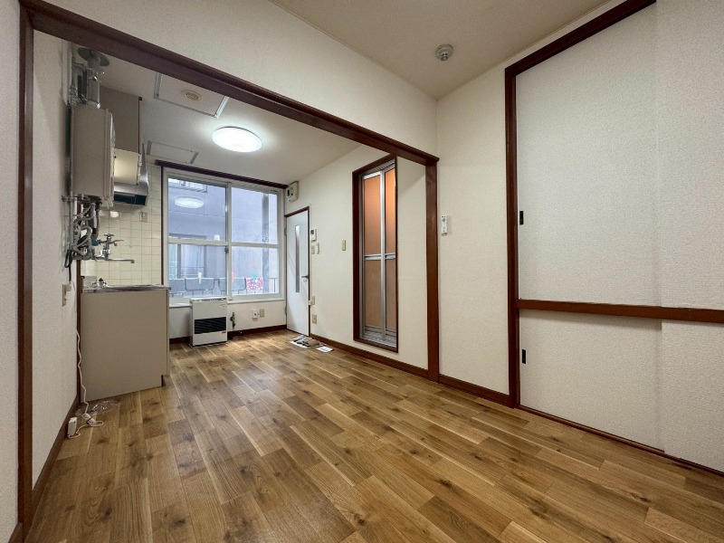 居室・リビング　広くてキレイなお部屋が広がっていて、充実した生活が送れそう。