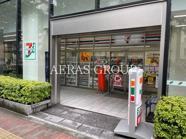コンビニ　セブンイレブン芝フロントビル店（コンビニ）まで125m