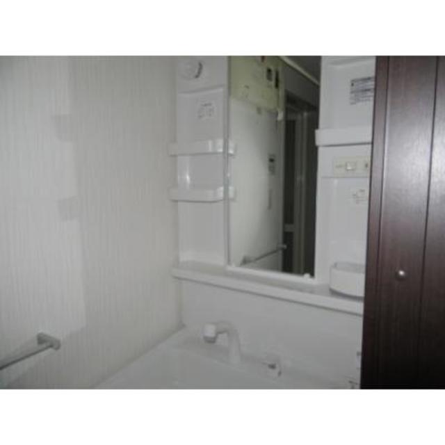 洗面設備　※写真は同タイプ住戸です。