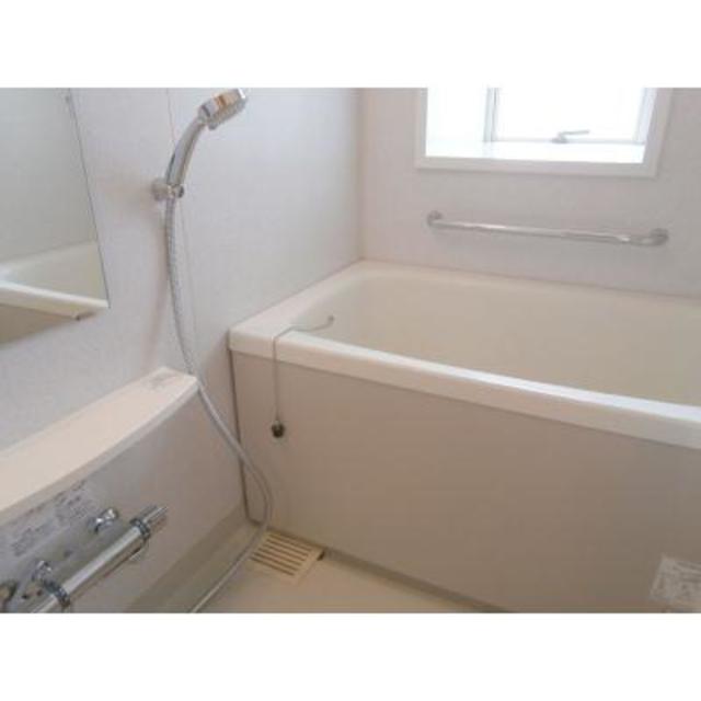 バス・シャワールーム　※写真は同タイプ住戸です。