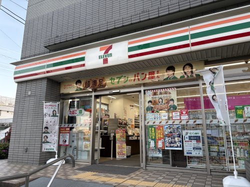 コンビニ　セブンイレブン 川崎鷺沼駅前店（コンビニ）まで905m