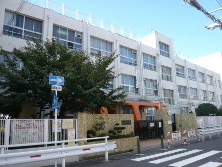 小学校　大阪市立大淀小学校（小学校）まで614m