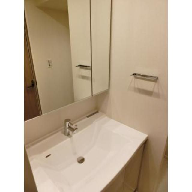 洗面設備　※写真は同タイプ住戸です。
