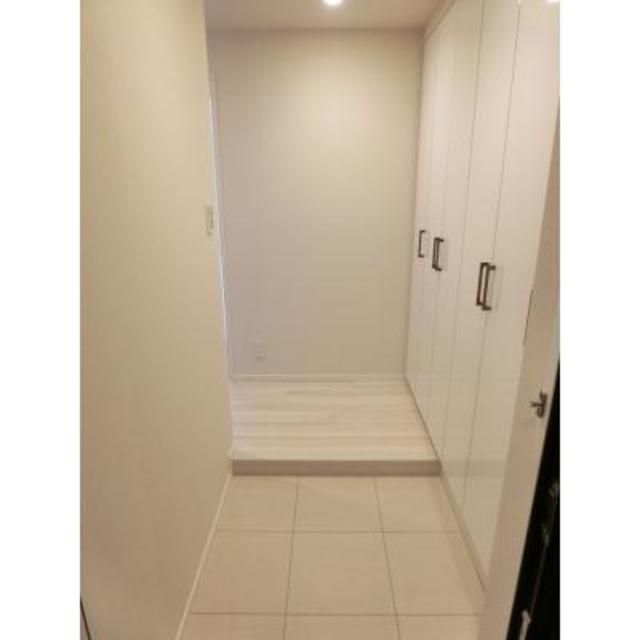 玄関　※写真は同タイプ住戸です。