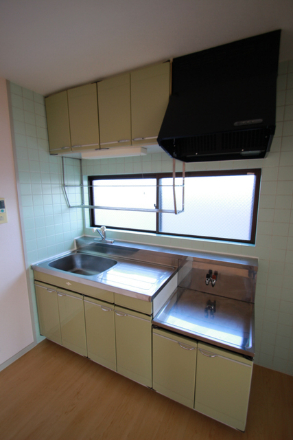 キッチン　※別部屋の写真を流用しています