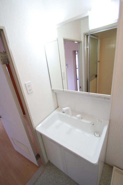 洗面設備　※別部屋の写真を流用しています