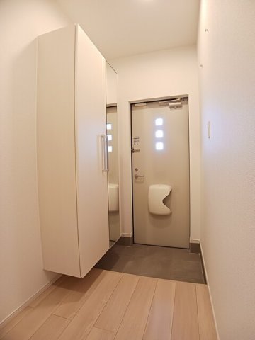 玄関　落ち着いた玄関です