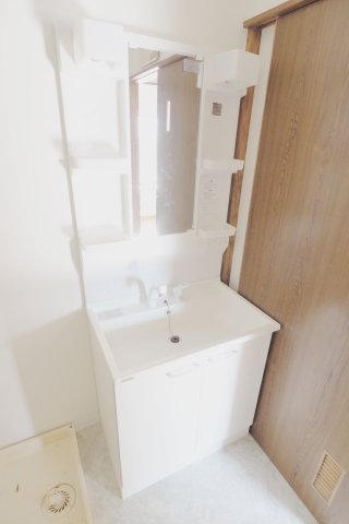 洗面設備　※別部屋の写真です。参考にして下さい。