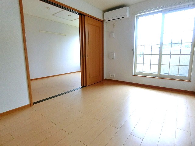 その他　写真は同建物の別部屋を参考に掲載しております。