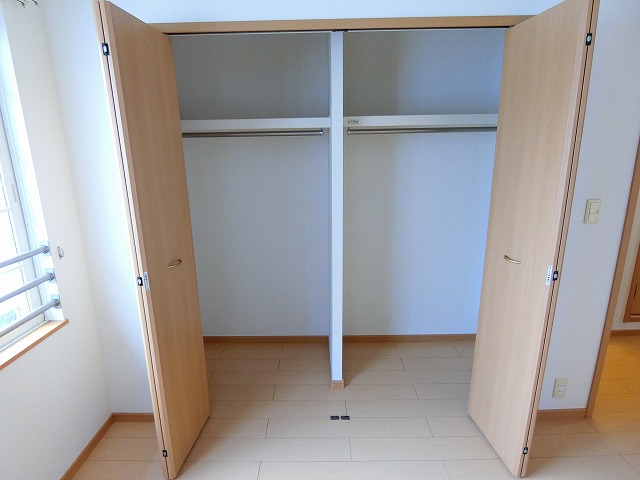 収納　写真は同建物の別部屋を参考に掲載しております。