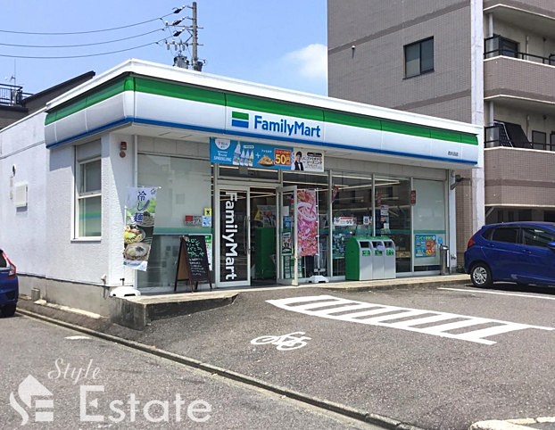 コンビニ　ファミリーマート 西矢田店（コンビニ）まで178m