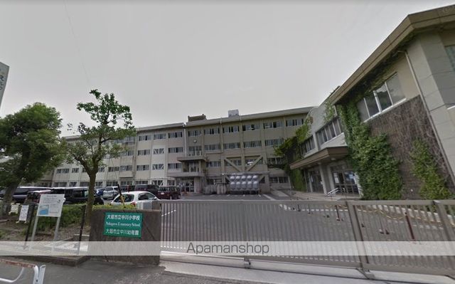 小学校　中川小学校（小学校）まで294m
