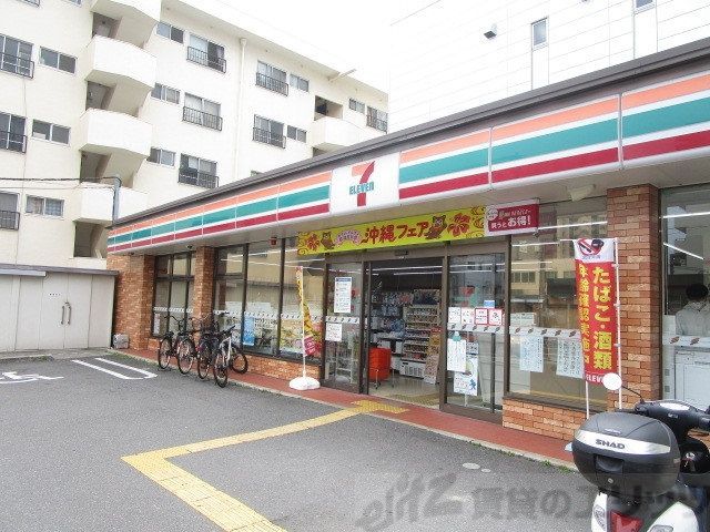 コンビニ　セブンイレブン吹田南金田1丁目店（コンビニ）まで730m