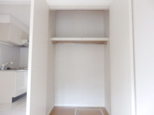 収納　同物件別部屋写真