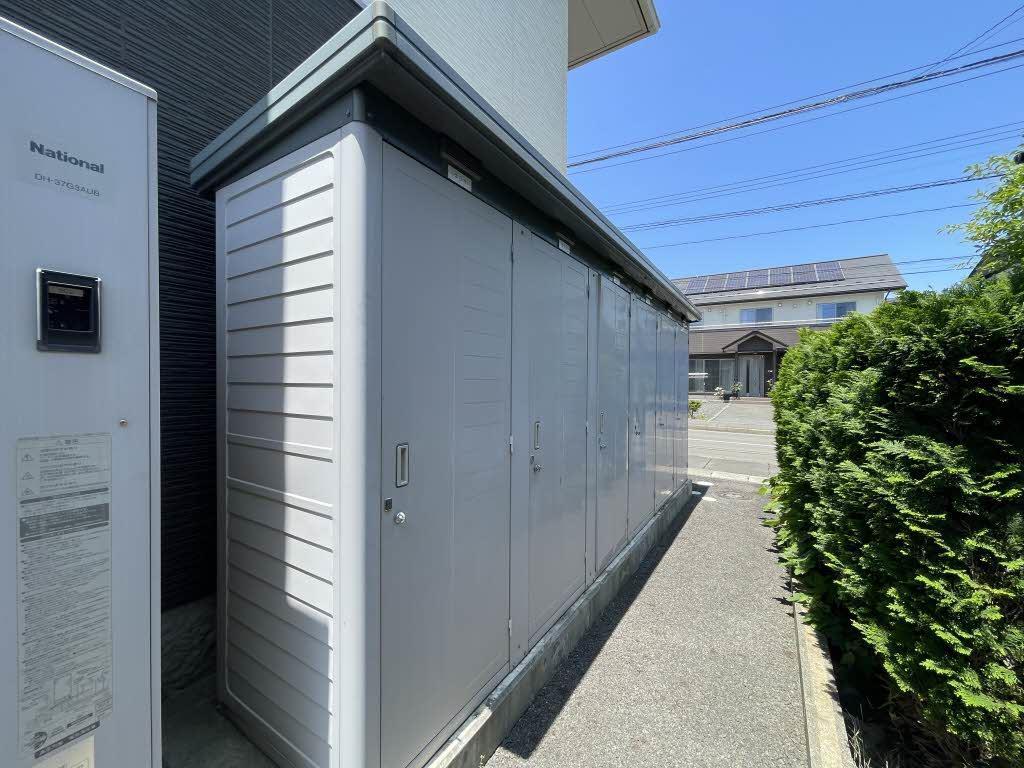 エントランス　外部物置