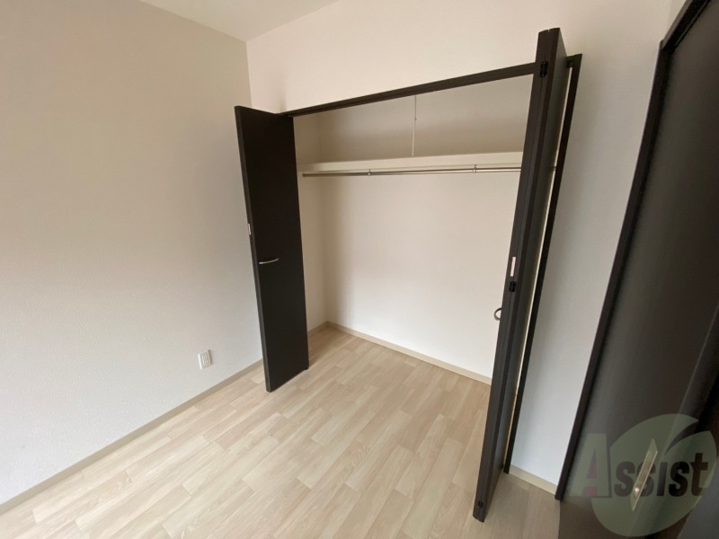 収納　寝室の収納です。部屋がすっきり片付きます。