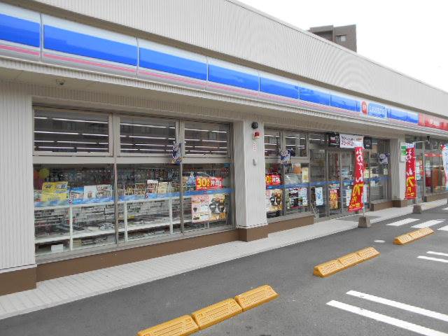 コンビニ　ローソン JPローソン福岡野間郵便局店（コンビニ）まで107m
