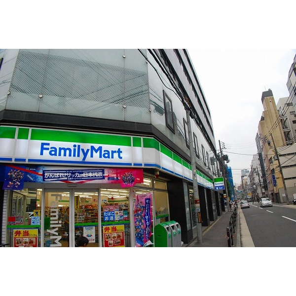 コンビニ　ファミリーマート四ツ橋北堀江一丁目店（コンビニ）まで149m
