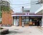 コンビニ　セブンイレブン ハートインJR山科駅前店（コンビニ）まで556m