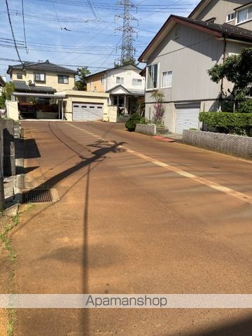 その他　前面道路（その他）まで0m