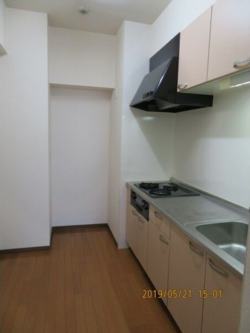キッチン　※写真は同じマンションの違う部屋のものになります。