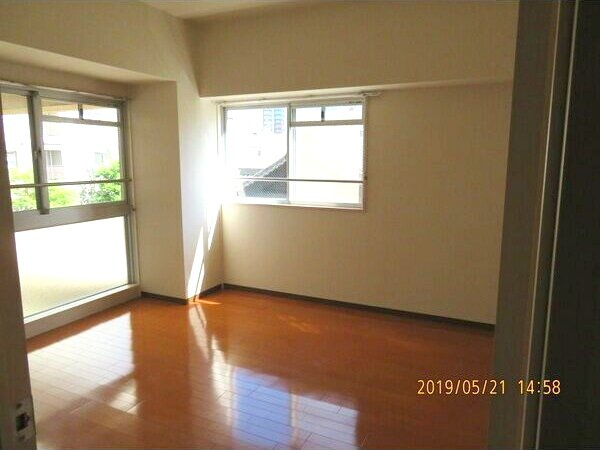 居室・リビング　※写真は同じマンションの違う部屋のものになります。