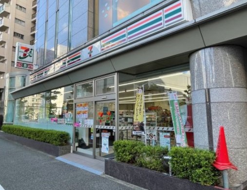 コンビニ　セブンイレブン目黒3丁目店（コンビニ）まで130m