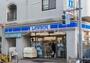 コンビニ　ローソン 百人町二丁目店（コンビニ）まで656m