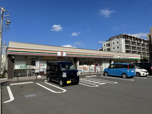 コンビニ　セブンイレブン八王子狭間町店（コンビニ）まで839m