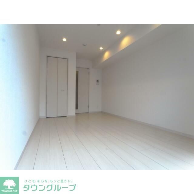 居室・リビング　☆洋室6.8帖☆