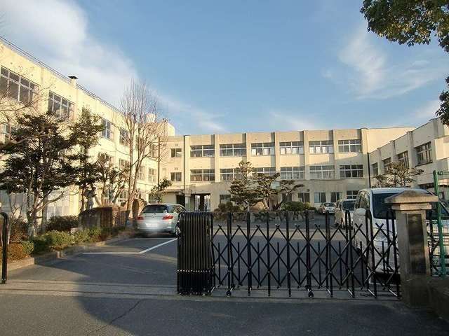 小学校　治田小学校（小学校）まで1245m