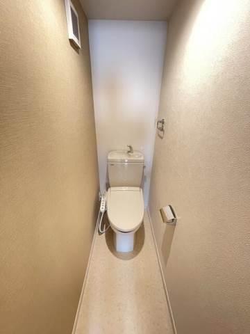 トイレ　落ち着いたトイレです