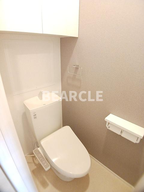 トイレ　落ち着いた色調のトイレです