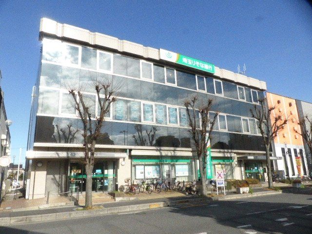 銀行　埼玉りそな銀行 吉川支店（銀行）まで277m