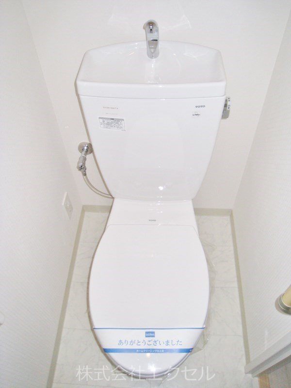 トイレ　きれいなトイレです。（同建物別室の画像です）