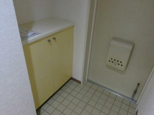 ハイツ空蝉の玄関写真