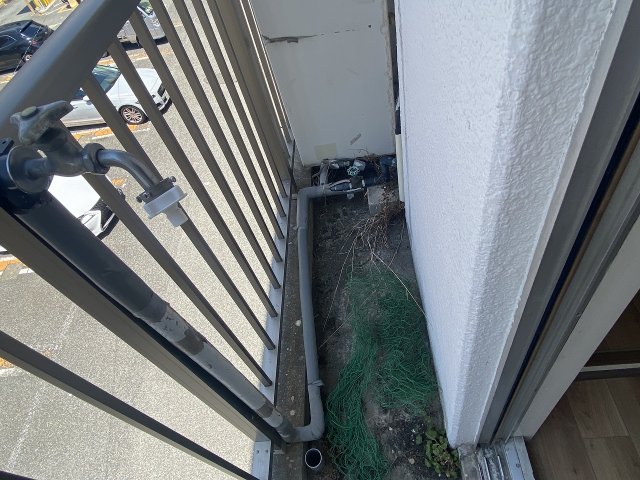バルコニー　洗濯機置き場