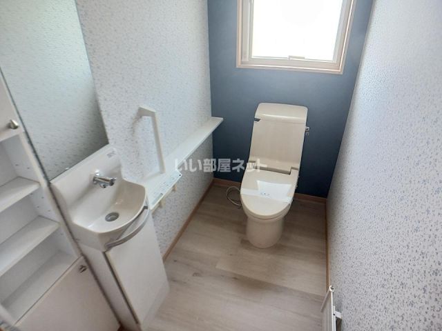 湯川町3丁目18番貸家のトイレ写真