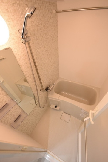 バス・シャワールーム　別部屋の画像を使用しております。