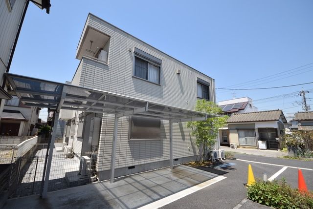 建物外観　オートロック物件