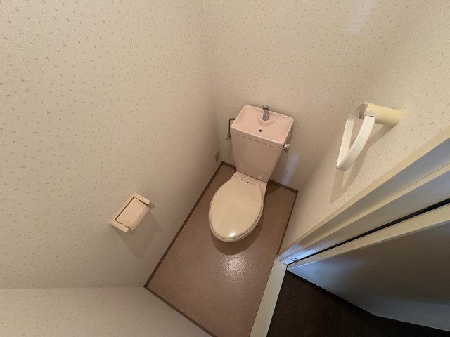 トイレ　コンパクトで使いやすいトイレです