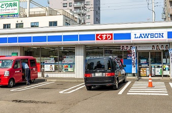 コンビニ　ローソン札幌本郷通十三丁目店（コンビニ）まで26m