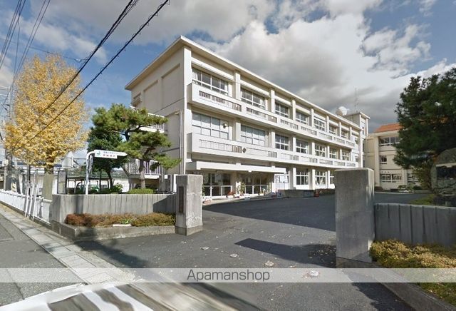 小学校　富桑小学校（小学校）まで520m