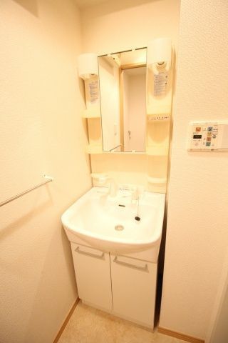 洗面設備　（別タイプ参考写真）Scena M　豊島区北大塚2
